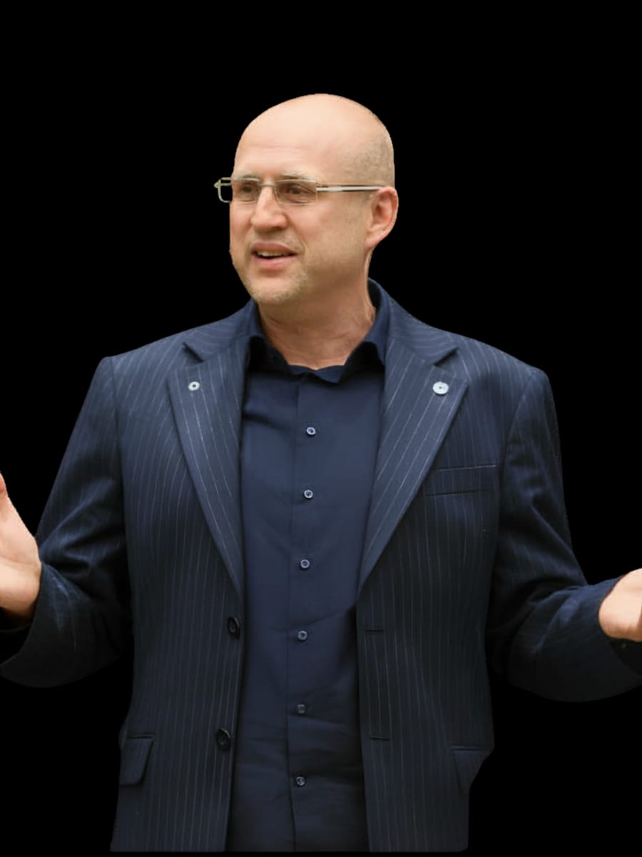 Pastor Micha Siebeneich